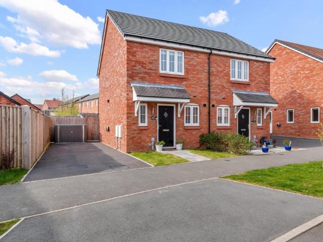 House for sale in Green Close, Warwickshire