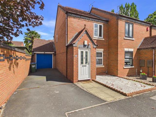 House for sale in Cradley Heath, West Midlands