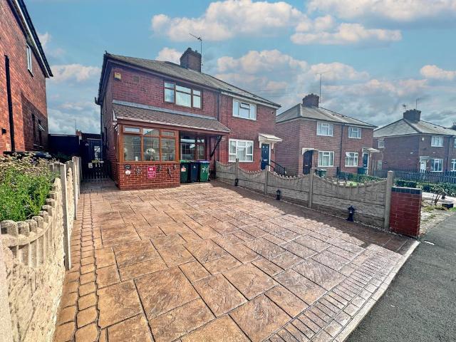 House for sale in Ireland Green, Oldbury