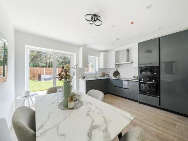 House for sale in Finchley, Greater London