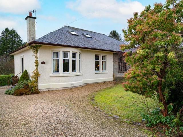 House for sale in Kilmacolm, Scotland