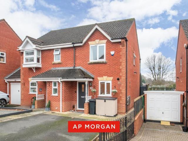 House for sale in Cradley, West Midlands