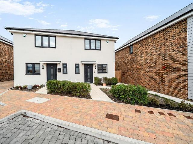 House for sale in Hextable, Sevenoaks
