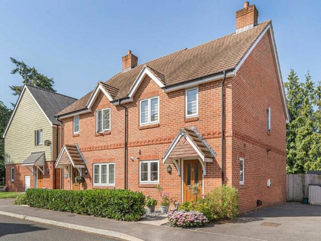 House for sale in Fole, Surrey