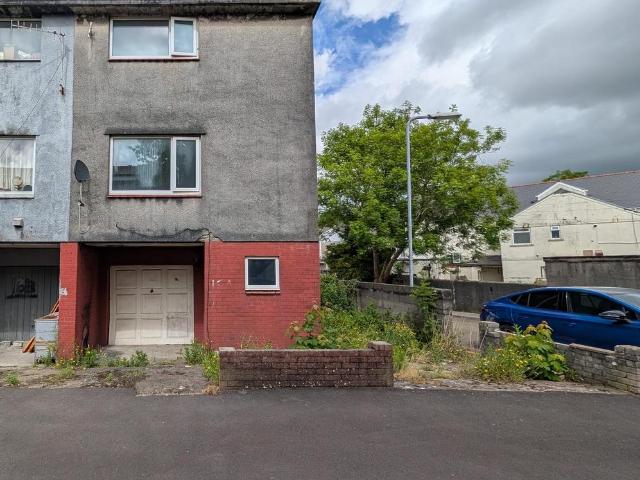 House for sale in Briton Ferry, Wales