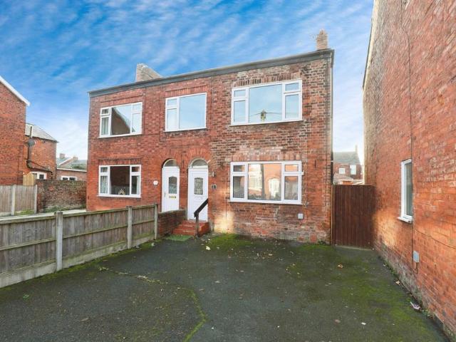 House for sale in Wharton, Winsford