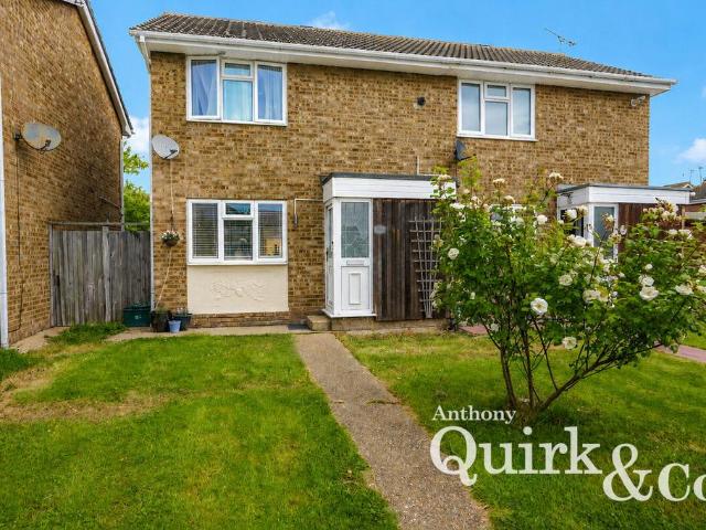House for sale in Winter Gardens, Essex