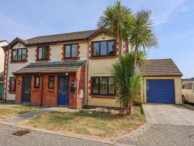 House for sale in St Stephen, Cornwall