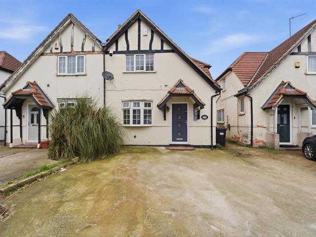 House for sale in London Borough of Hounslow, Heston