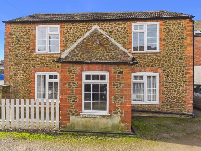House for sale in Hunstanton, Brookville