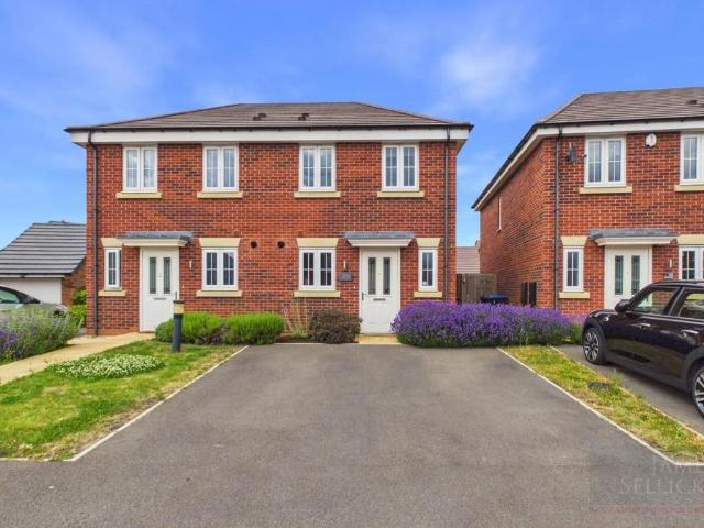 House for sale in Stanford On Avon, Leicestershire