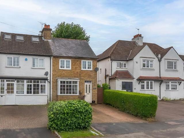 House for sale in Batchworth, Hertfordshire