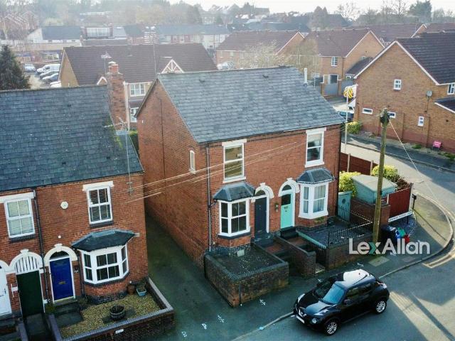 House for sale in Halesowen, West Midlands