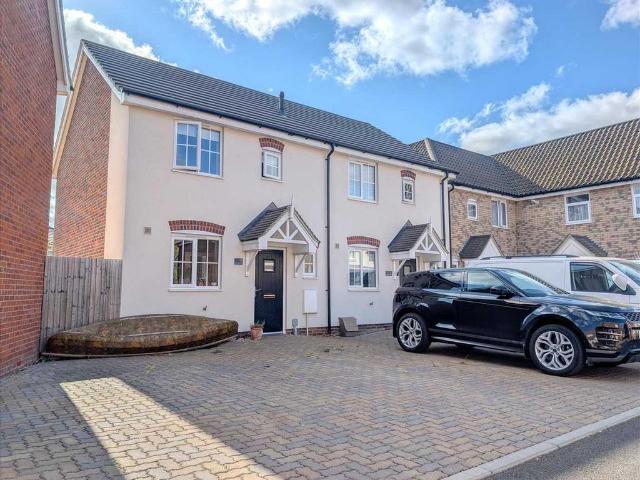 House for sale in Dale Hill, Essex