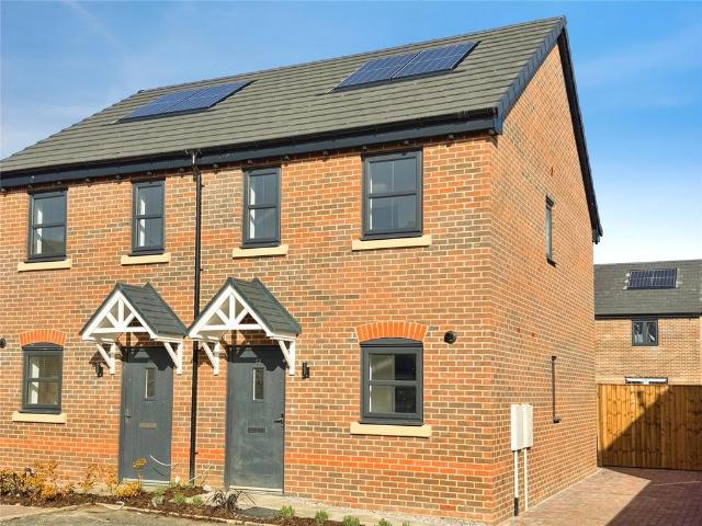 House for sale in Edenthorpe, South Yorkshire