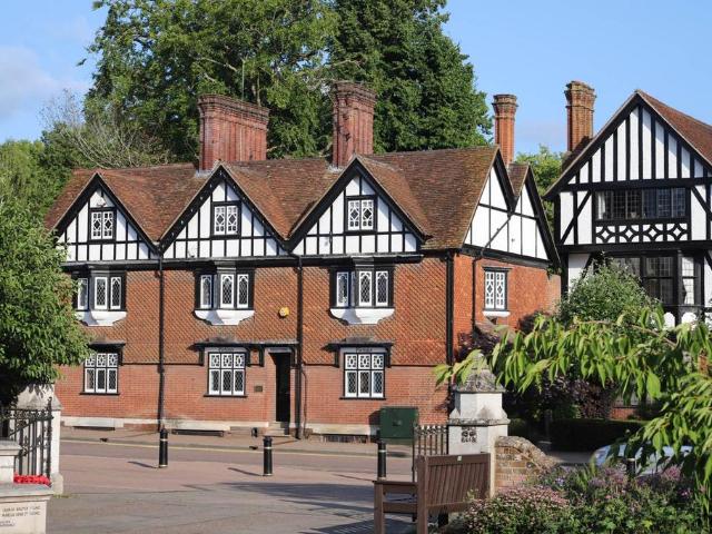 House for sale in Wigginton, Pouchen End