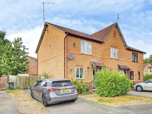 House for sale in East Hunsbury, Far Cotton