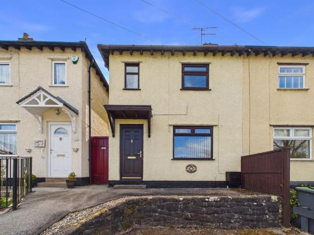 House for sale in Froggatt, East Midlands