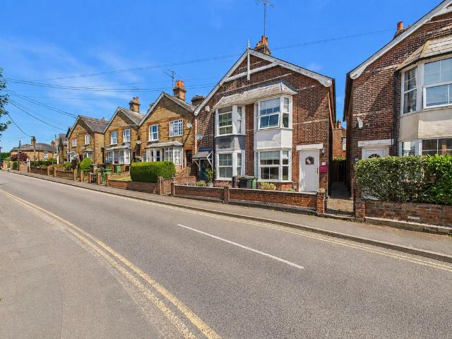 House for sale in Chipping Hill, Essex