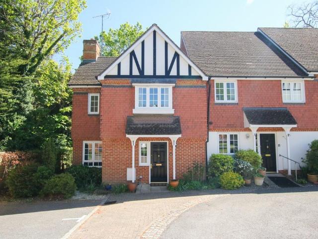 House for sale in Emmbrook, Wokingham