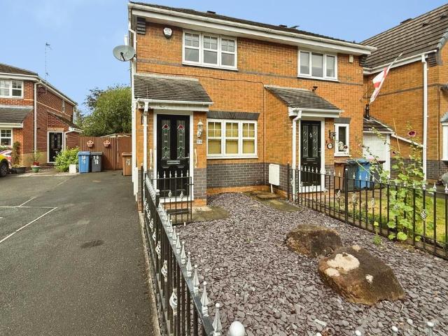 House for sale in Barton upon Irwell, Salford