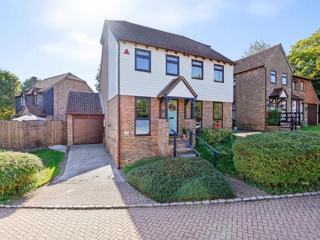 House for sale in Cossington Fields, Maidstone