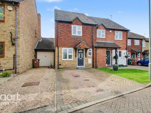 House for sale in Lower Halliford, Surrey