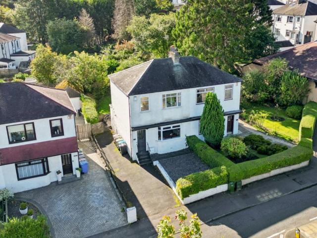 House for sale in Robslee, Thornliebank