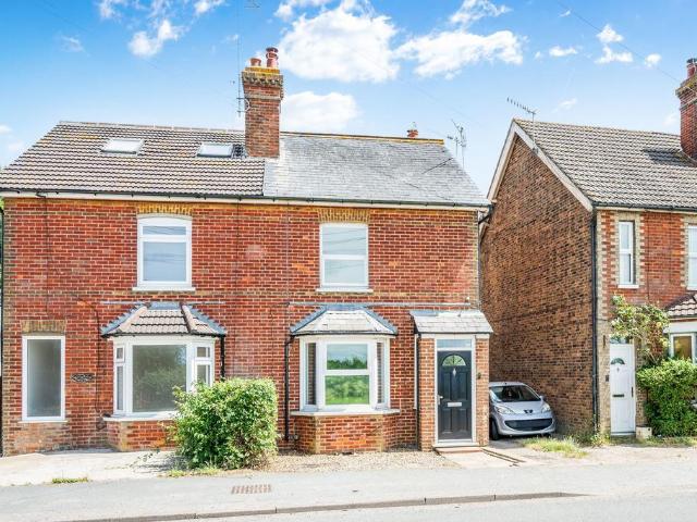 House for sale in Hillview, Surrey