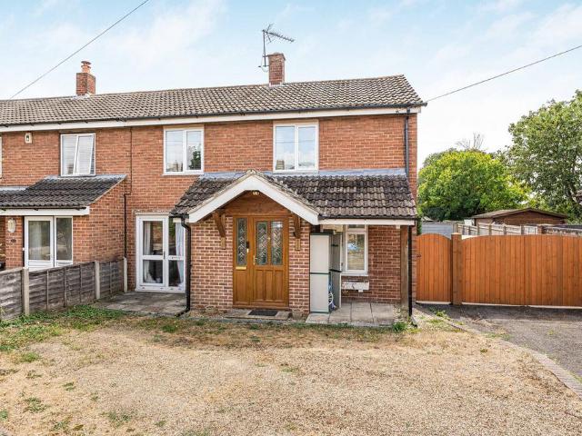 House for sale in Marsh Gibbon, Buckinghamshire