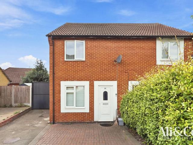 House for sale in Badgers Dene, Grays