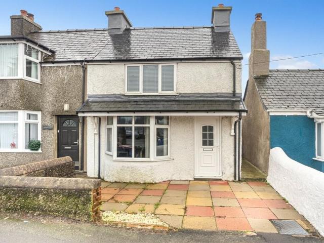 House for sale in Gaerwen, Wales