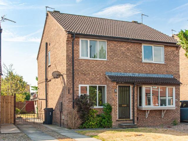 House for sale in High Field, York