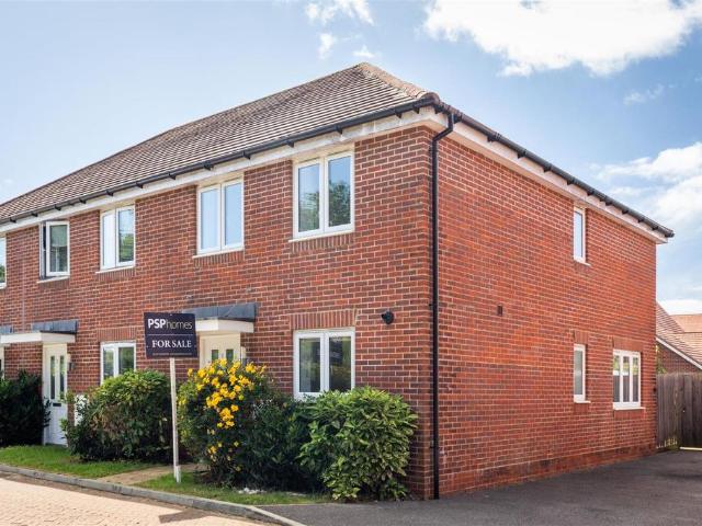 House for sale in Perryfields, West Sussex