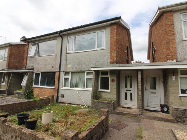House for sale in Woodfieldside, Penmaen