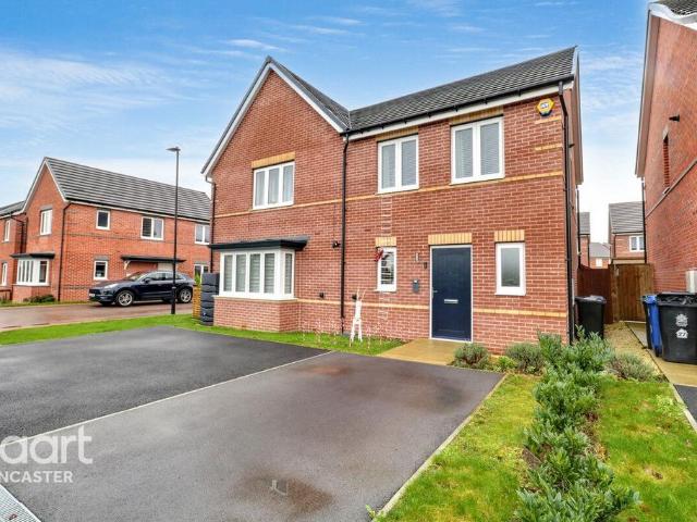 House for sale in Hatfield, South Yorkshire