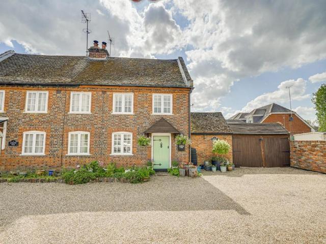 House for sale in Hockliffe, Bedfordshire