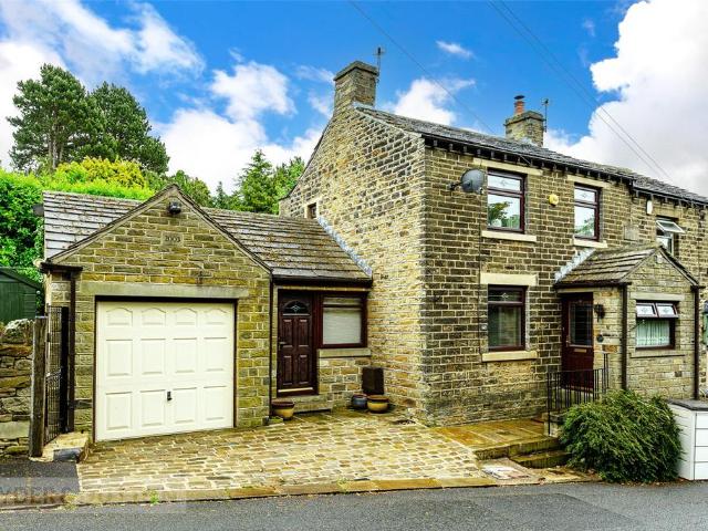 House for sale in Highburton, West Yorkshire