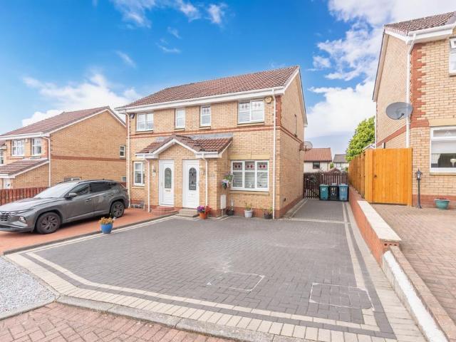 House for sale in Chapelhall, Scotland