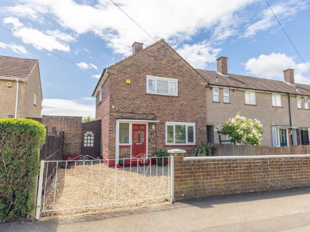 House for sale in Wexham Court, Slough