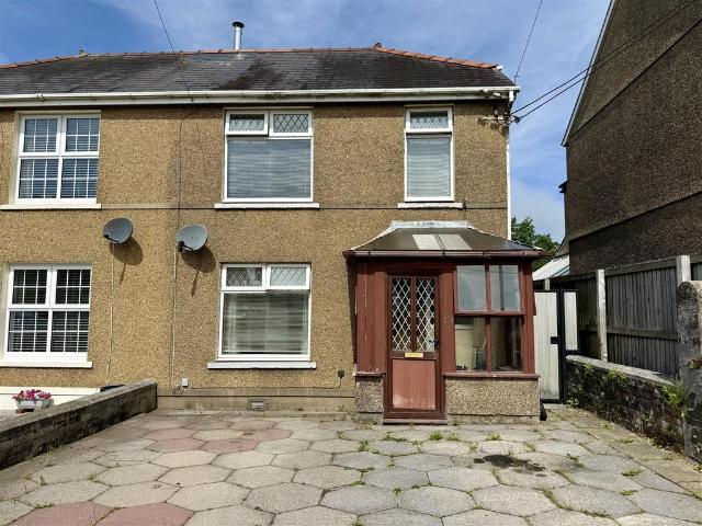 House for sale in Llannon, Tumble