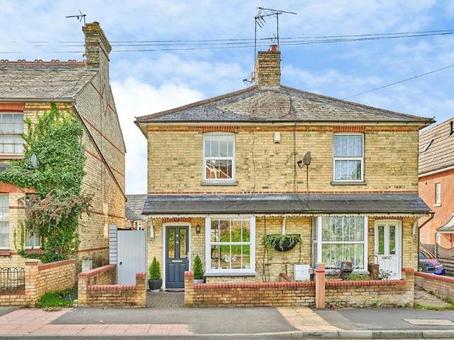 House for sale in Kingfisher Park, East Hertfordshire