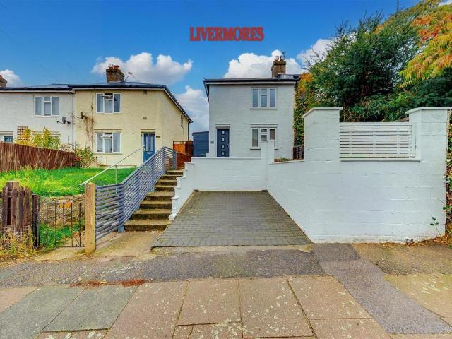House for sale in Brooklands, Dartford