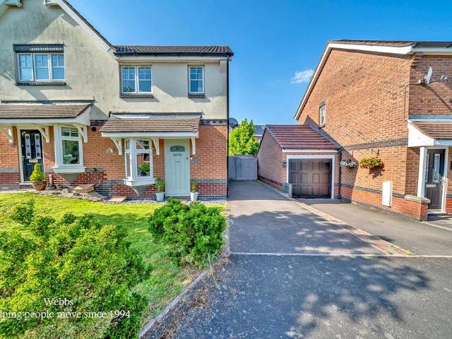 House for sale in Broomhill, Chadsmoor