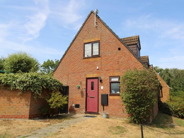 House for sale in Crownhill, Shenley Church End