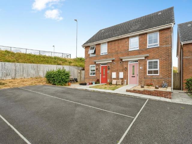 House for sale in Gorseinon, Wales