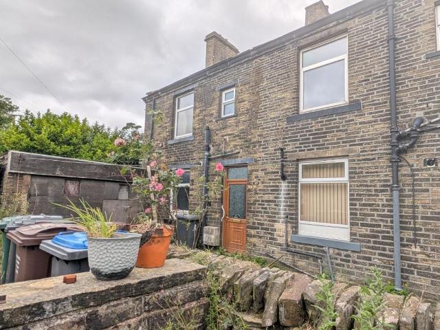 House for sale in Queensbury, West Yorkshire