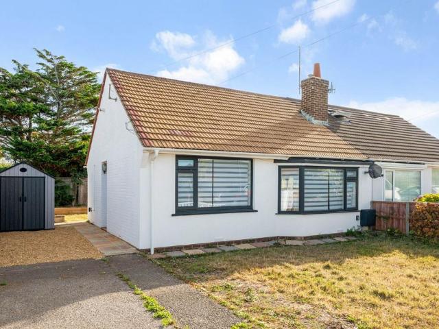 House for sale in Littlecote, West Sussex