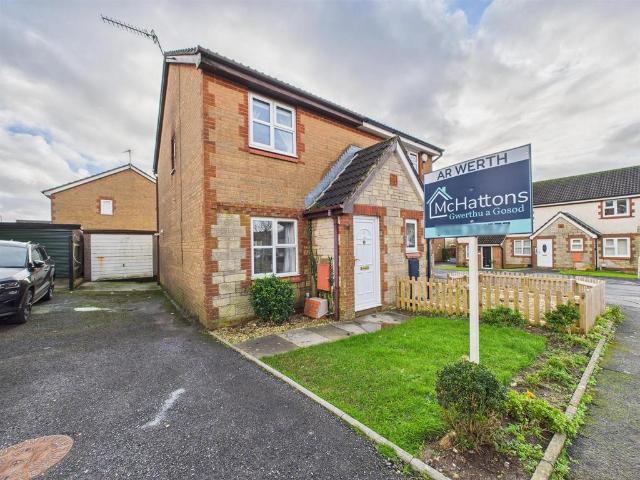 House for sale in Kenfig Hill, Wales