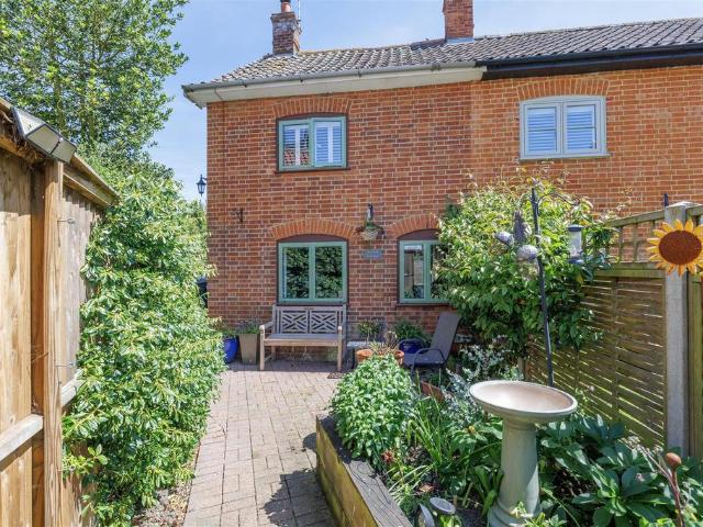 House for sale in Bedingfield, Suffolk